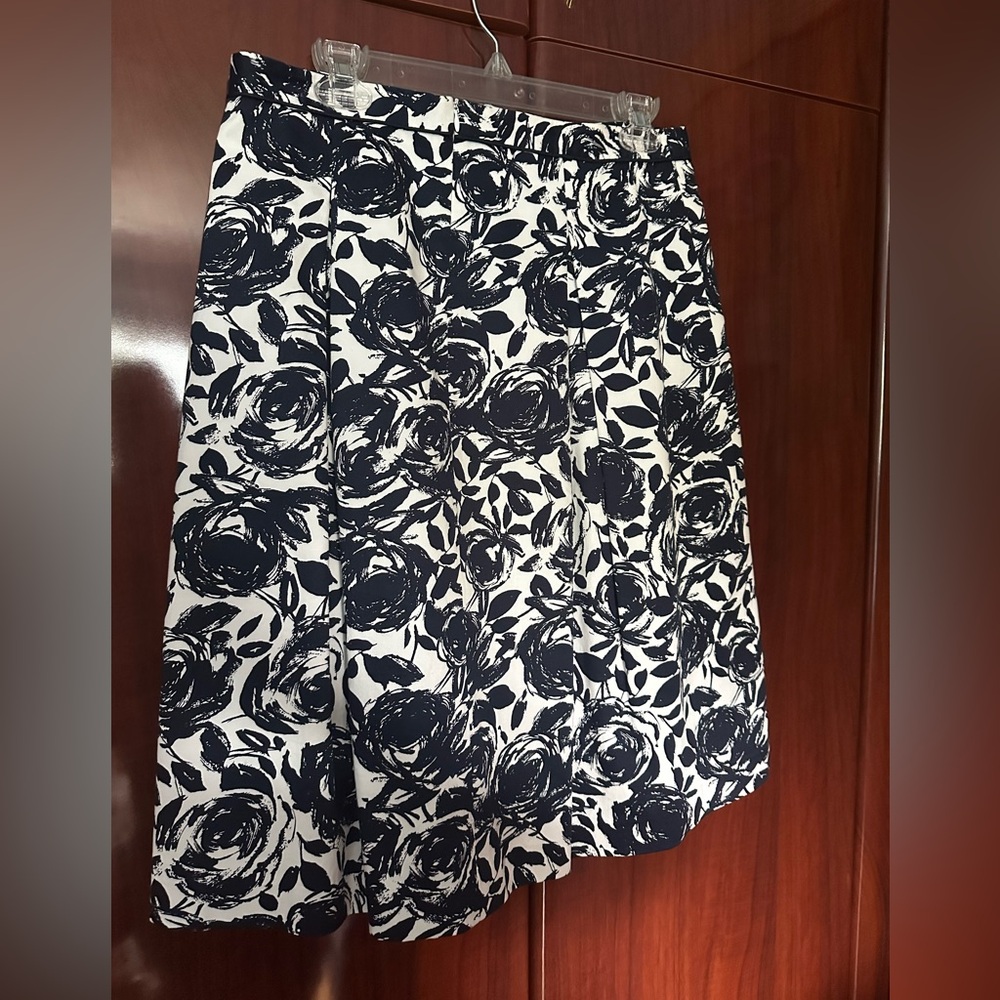 Mario Serrani Navy Blue and White Floral A-Line Skirt